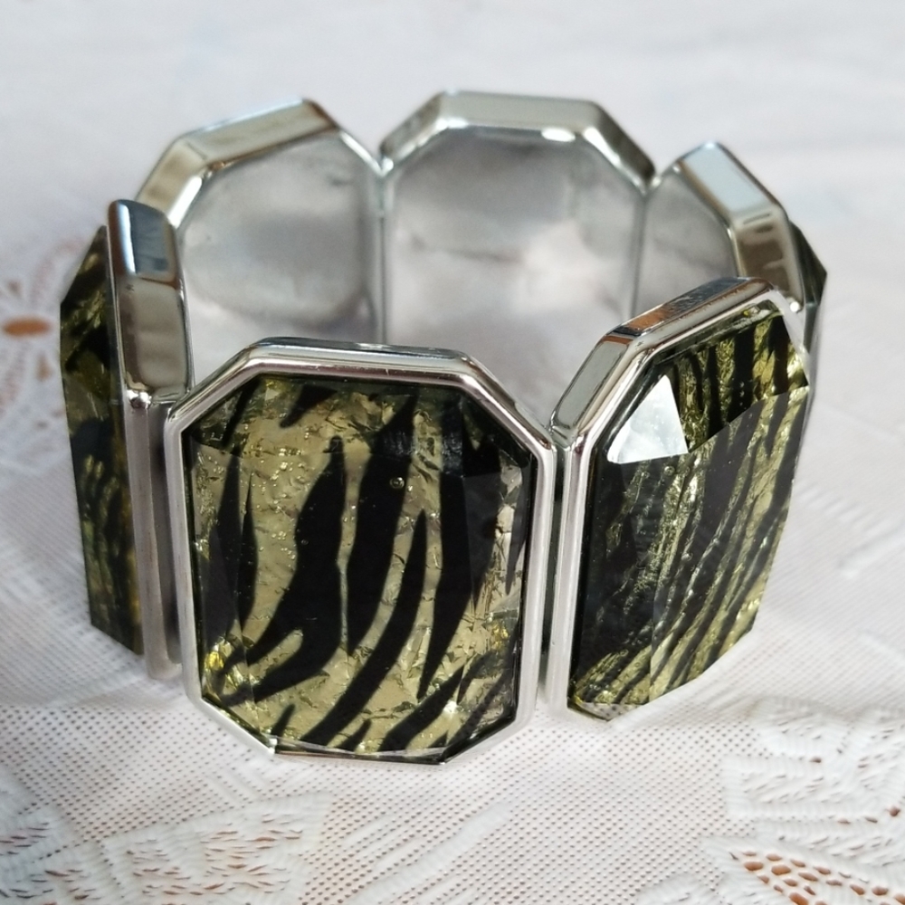 Animal print bracelet